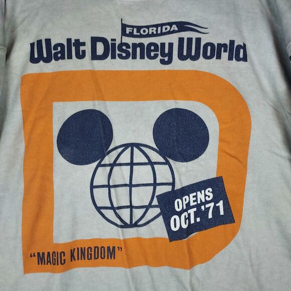 Disney World Vault Collection 50 Mens 2xl Magic Kingdom Long-sleeved Grey Shirt - Picture 2 of 9